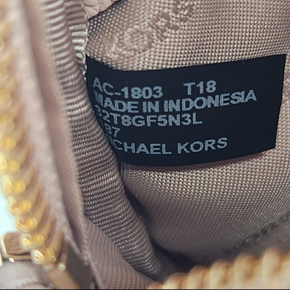 Michael Kors Pebbled Leather Canteen Crossbody Purse Blush Light Pink Gold Round - Picture 11 of 12